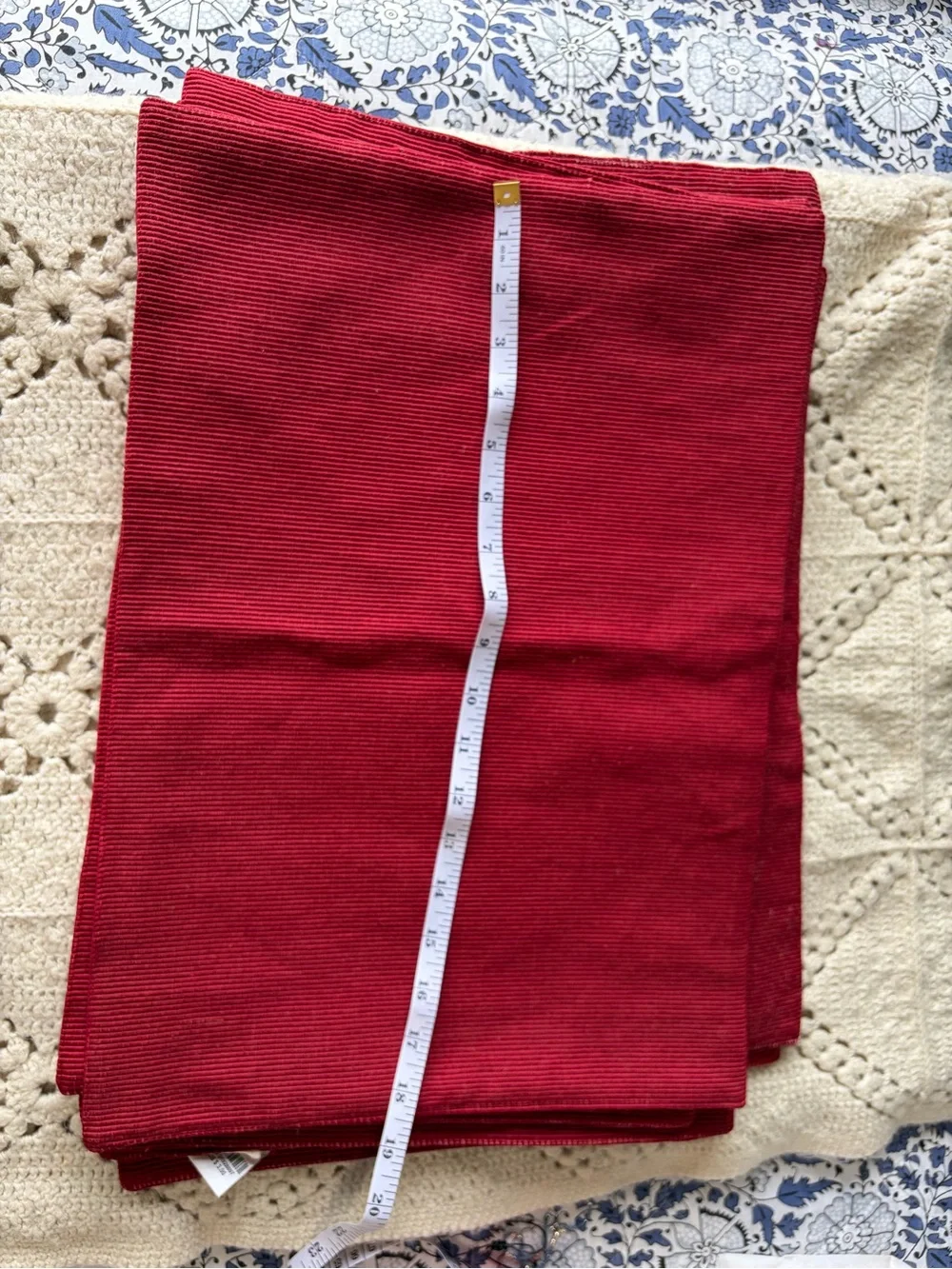Pier 1 placemats - vintage set of 9 cranberry placemats see pics